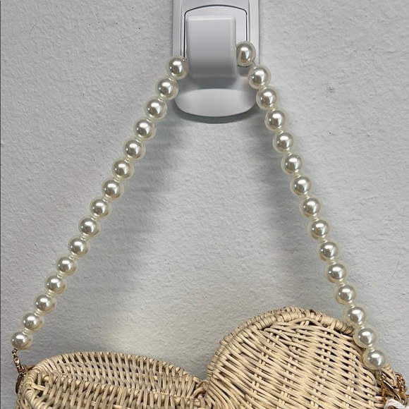 Haute Hippie | Seashell-Shaped Bag w/ Faux Pearl Handles 🐚 - Picture 4 of 13